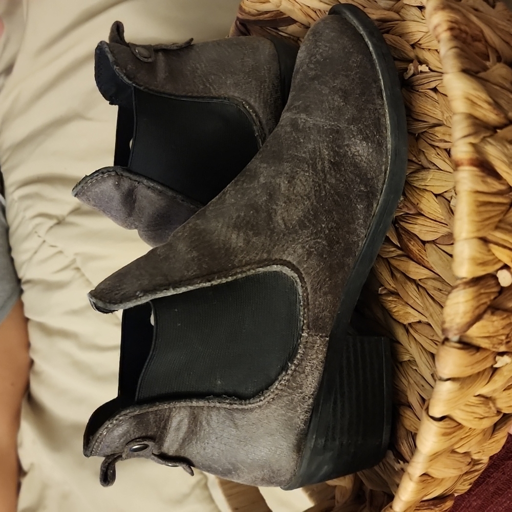 Ankle booties